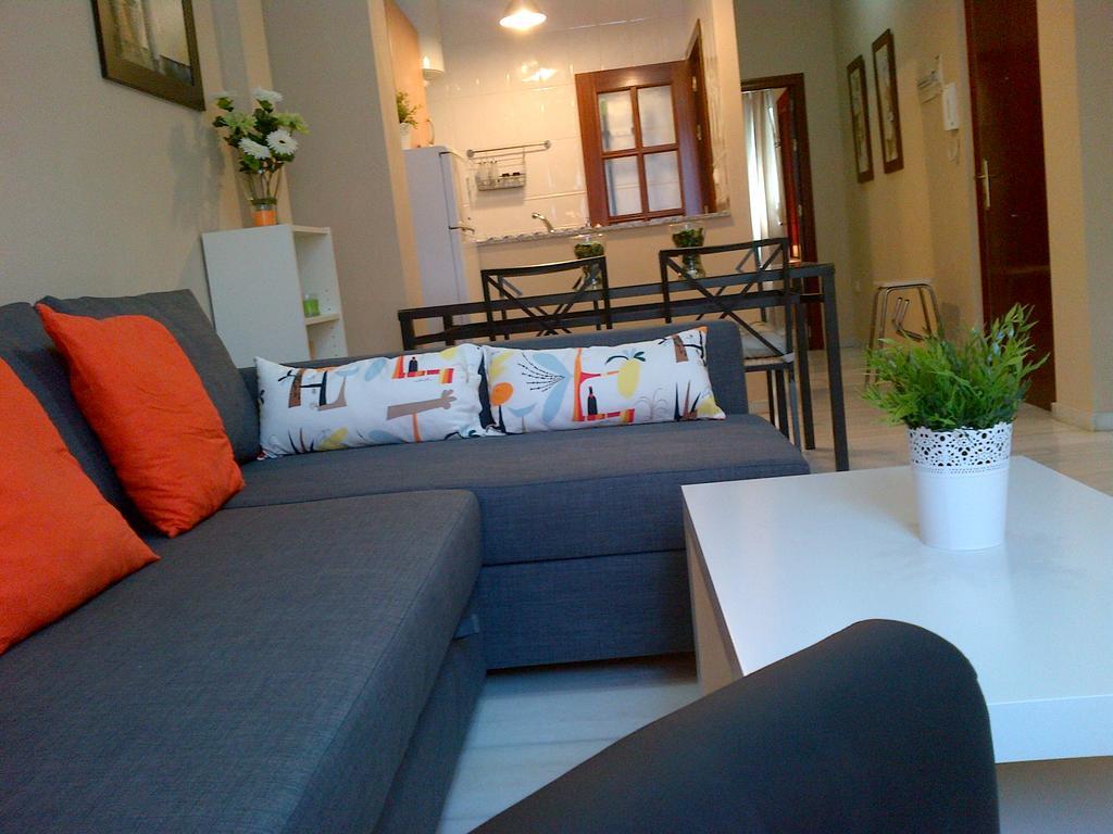Triana Pureza Apartment Севиля Екстериор снимка
