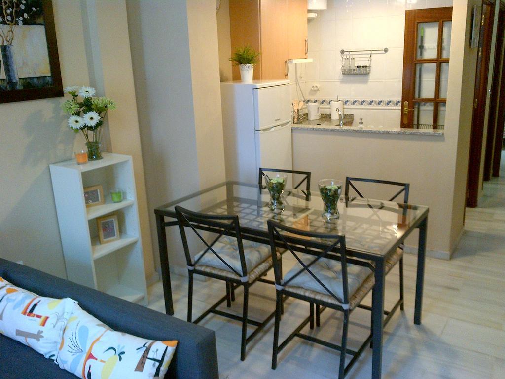 Triana Pureza Apartment Севиля Екстериор снимка